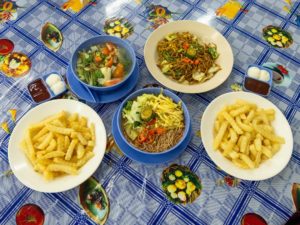Unser Abendessen in der Kantine des Bako Nationalparks.