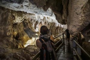 Höhlentour durch eine Schauhöhle