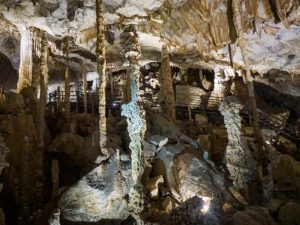 Höhlentour in der Wind Cave im Mulu Nationalpark